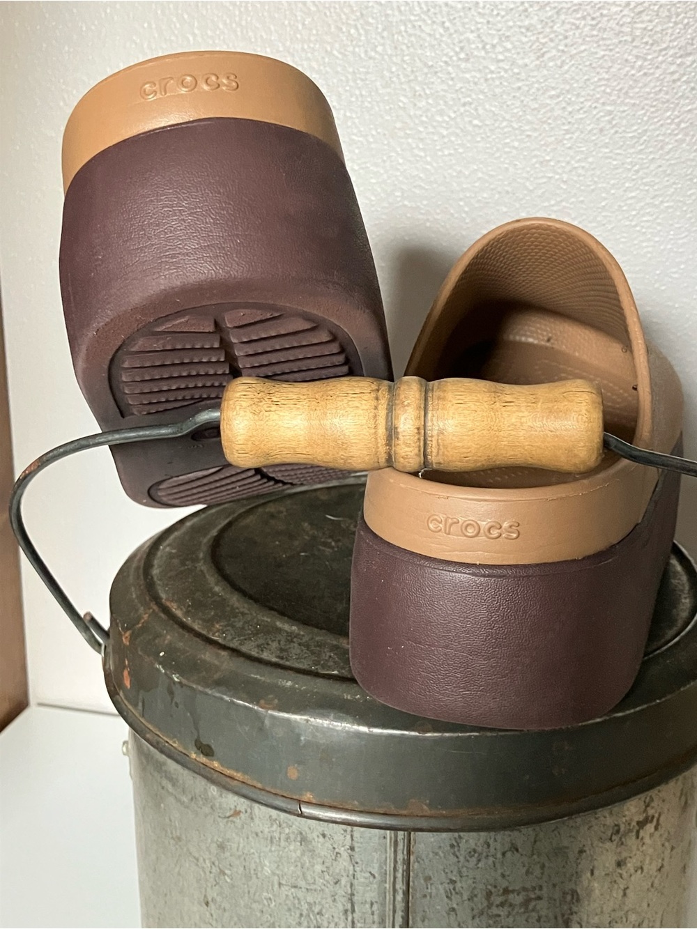 CROCS Women’s Tan Platform Clog Mule sepia color - Picture 5 of 11